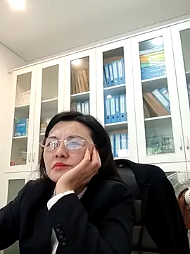 Chat +18 de WHUANUOZANYTO ao vivo