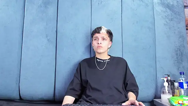 Megan_Thompson_ élő XXX-chatje