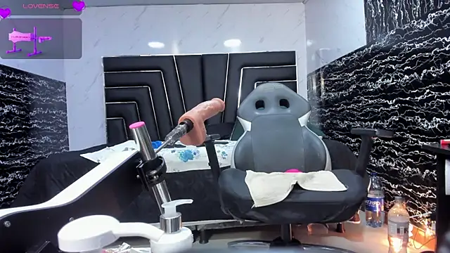 แชท XXX สดของ Ladyy_Scarlett