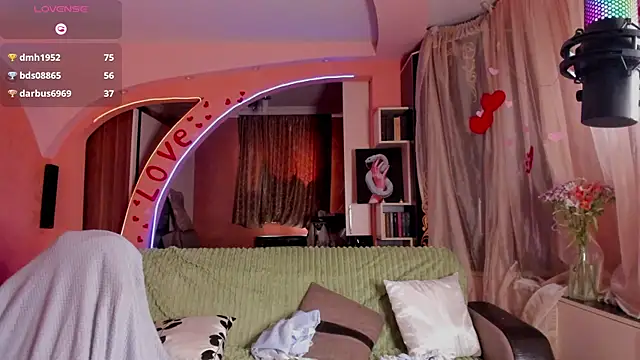 Luna_Reid Chat XXX in diretta