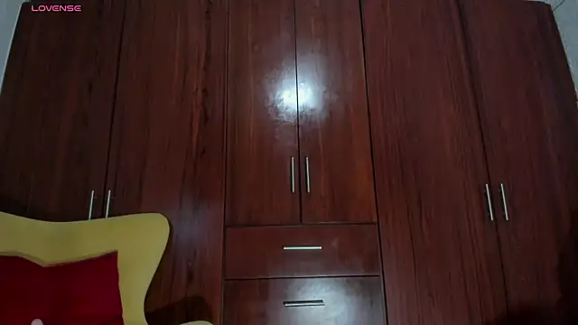 XXX chat uživo modela carly_grasso