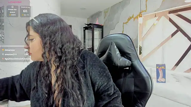 Chat +18 de Zarath_tf ao vivo