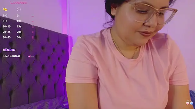 Aimi_velvet Chat XXX in diretta