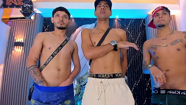 Show Webcam de the_knights_of_the_night_