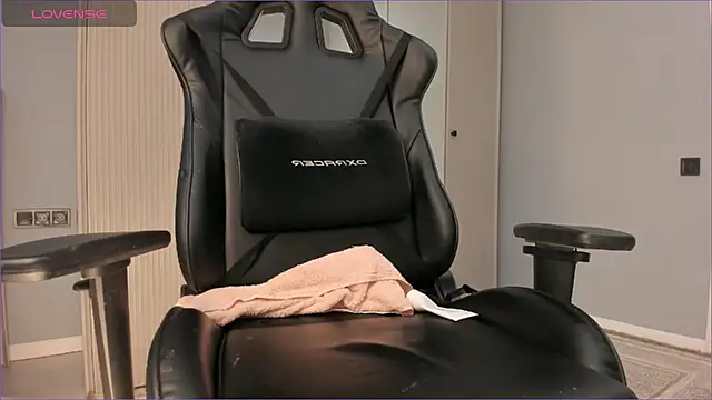 lovelymikky: онлайн-секс-чат