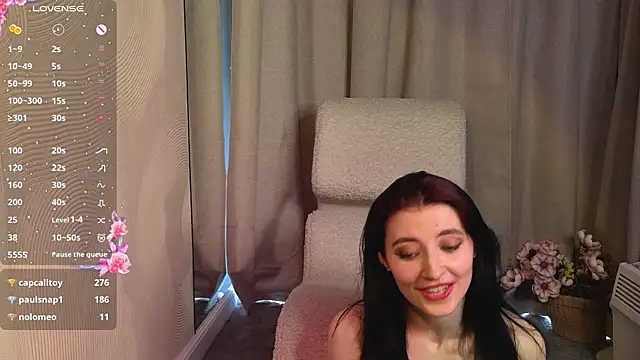 NicoleLuxeのライブXXXチャット