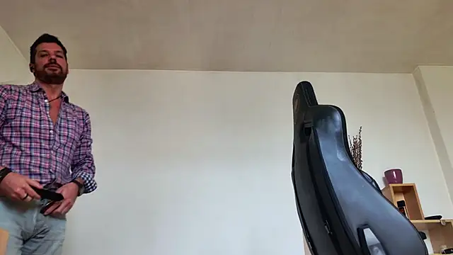 ChrisKox Show in webcam