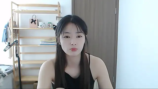 Mimi-cnbaby: απευθείας συνομιλία ΧΧΧ