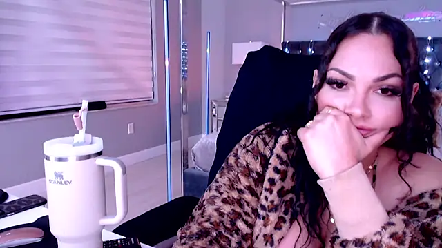 Chat XXX ao vivo de theofficialsophiasanchez