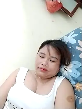 Moubie1: онлайн-секс-чат