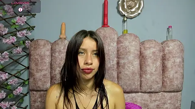 cloyks Adlı Modelin Canlı XXX Sohbeti