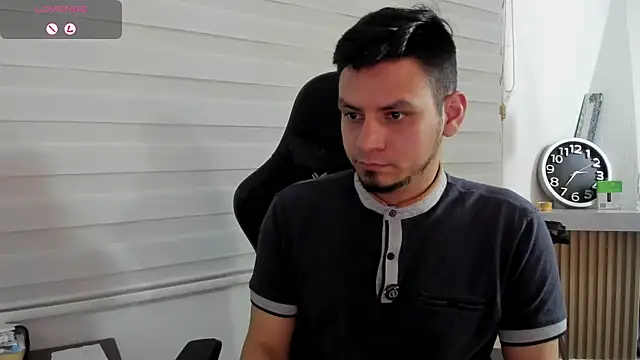 Chatroom XXX en direct de Rick_Adams