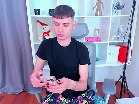 Pokazy przed kamerką – andboyfor6