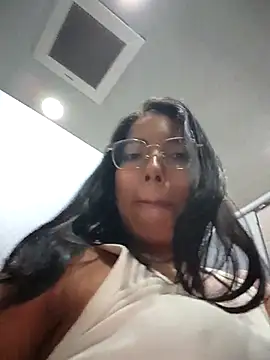 Czat XXX na żywo – SheenaBrooke