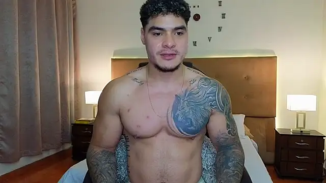 Steven_Velez Show in webcam
