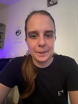 Chantaleeのウェブカメラショー