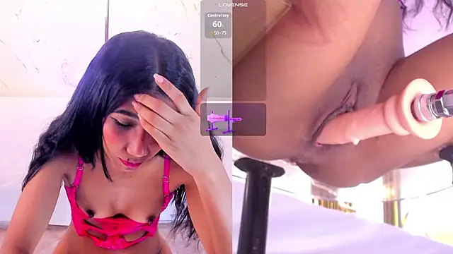 XXX chat uživo modela CandyRouse__