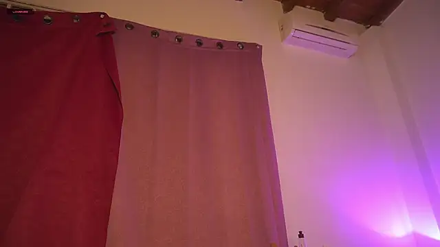 Czat XXX na żywo – noah_0814