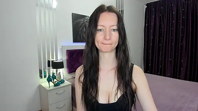 NikaHoney's Live XXX Chat