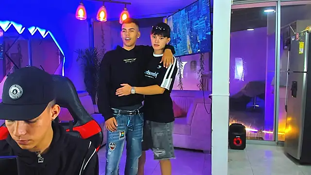 XXX chat uživo modela Houseofwarrios