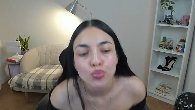 Živý XXX chat _BellaEvans_