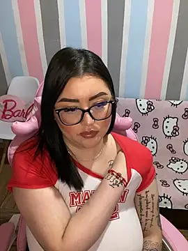 Živý XXX chat Madiiison333