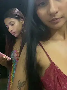 SashaSpencer: διαδικτυακό σόου στην κάμερα