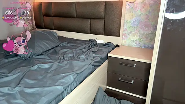 LoraDavi Adlı Modelin Canlı XXX Sohbeti