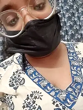 MaggieTelugu-15's Live XXX Chat