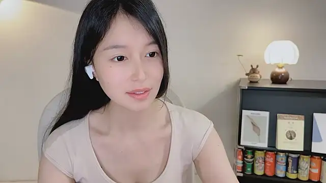 Onechestnut লাইভ XXX চ্যাট