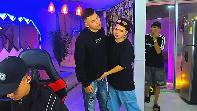 Houseofwarrios Chat XXX in diretta