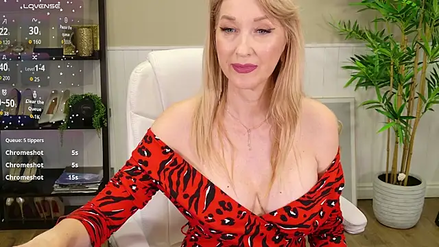 LadyLeea live XXX chat