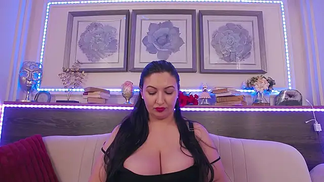 BustyEva_: онлайн-секс-чат