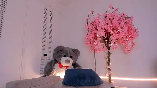 kitty_miaa Adlı Modelin Canlı XXX Sohbeti