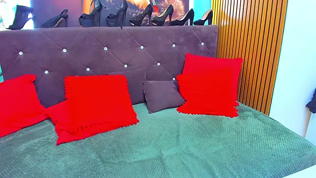 LauraSiin: онлайн-секс-чат