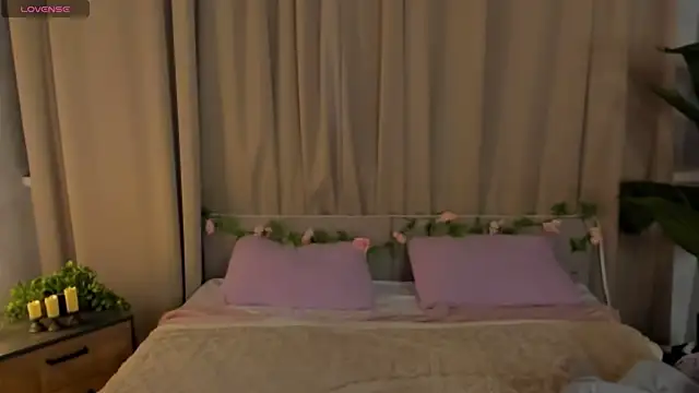 LeticiaRomano Chat XXX live