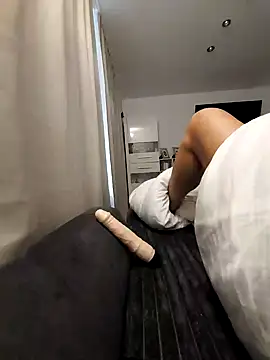 SexyJulia21's Live XXX Chat