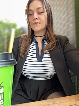 CrazyTori: онлайн-секс-чат