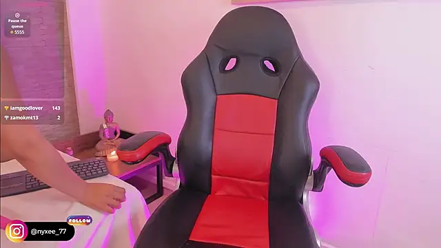 Nyxee_ 现场XXX聊天