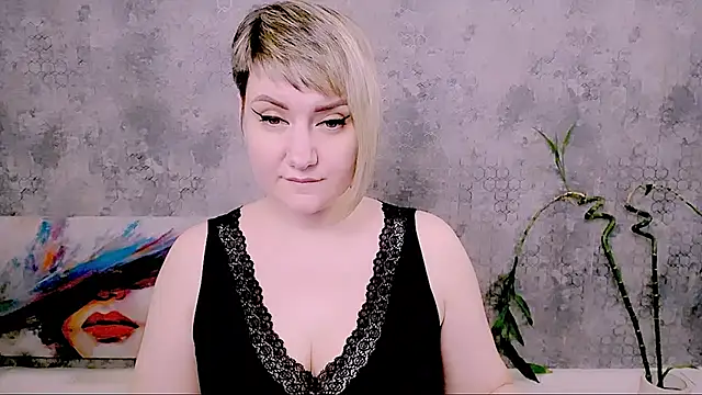 Djullia: онлайн-секс-чат