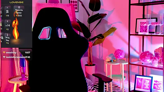 Chatroom XXX en direct de LilithNlsn