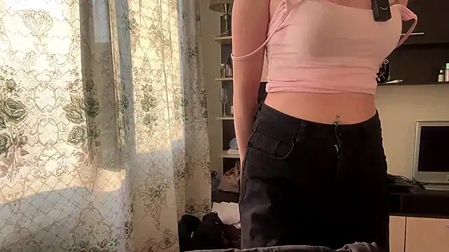 AquilineOritesのライブXXXチャット