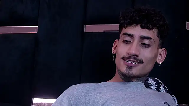 Dark_Eros_n Webbikameraesitys