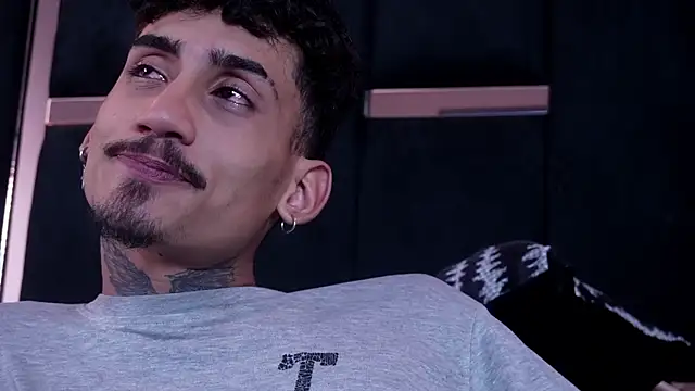 Chat XXX en directo de Dark_Eros_