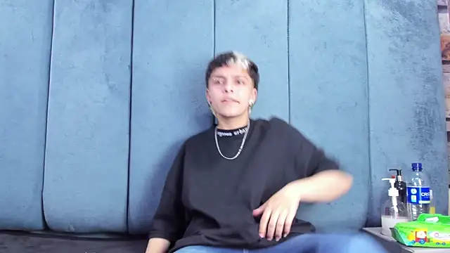 Megan_Thompson_ Chat XXX in diretta