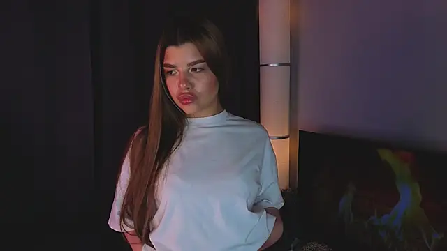 Chatroom XXX en direct de DelenaRines