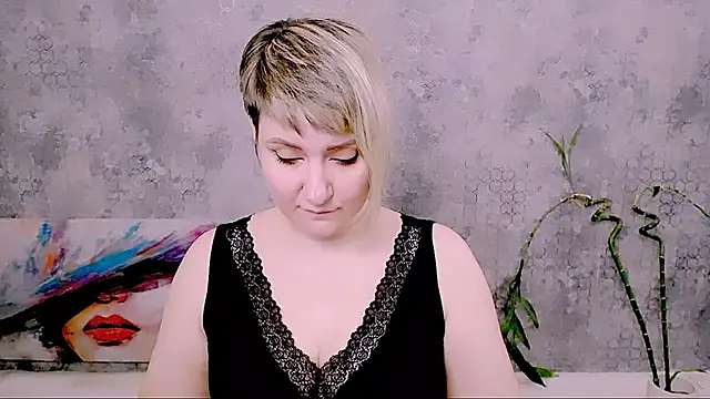 Djullian Live XXX chat