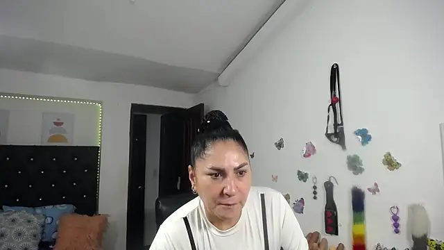 XXX chat uživo modela mature_bigboobs10