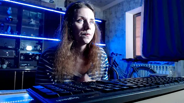 pa1e_pr1ncess élő XXX-chatje