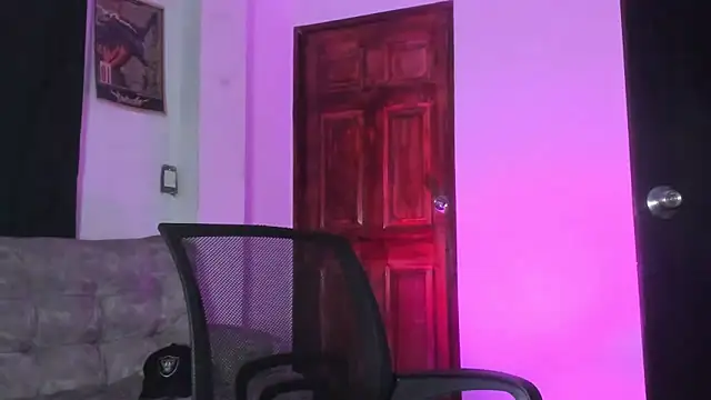 Dominic_Biker__ Adlı Modelin Web Kamerası Şovu